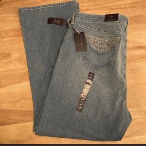 NYDJ Bootcut women’s plus 24 W Lift and Tuck technology embroidered NWT